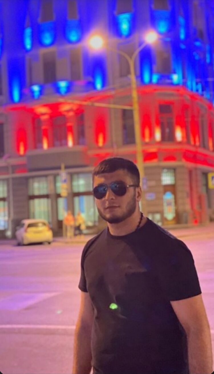  54133408  Islam, 28 ,    Deleted