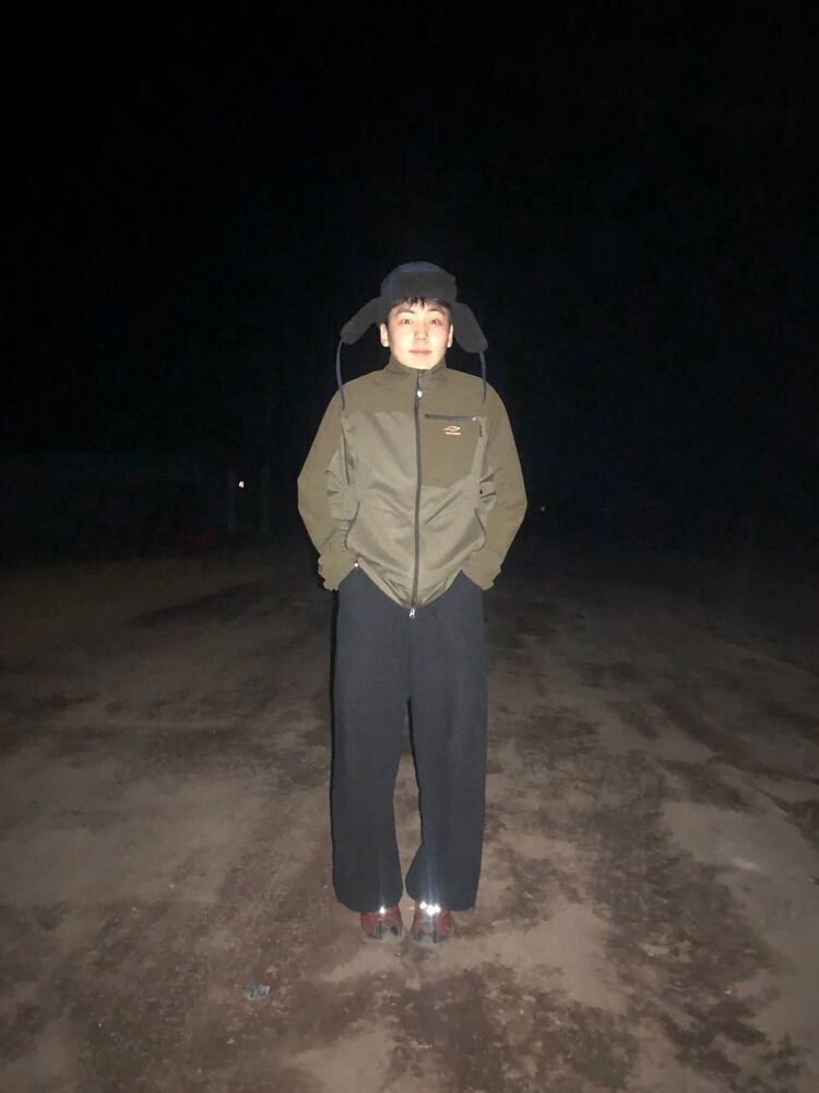  53494678  Alexander, 19 ,    -