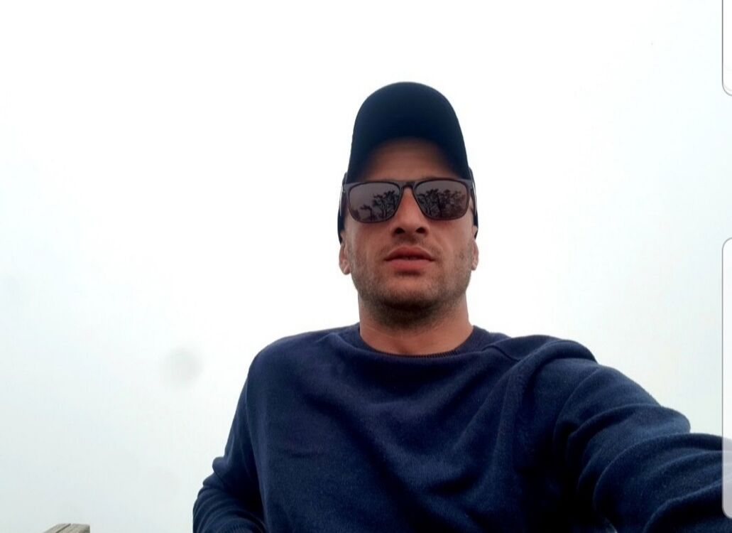  ,   Amiran, 33 ,   ,   