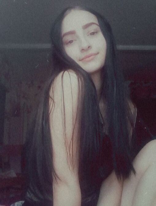  ,   Karina, 21 ,   c , 