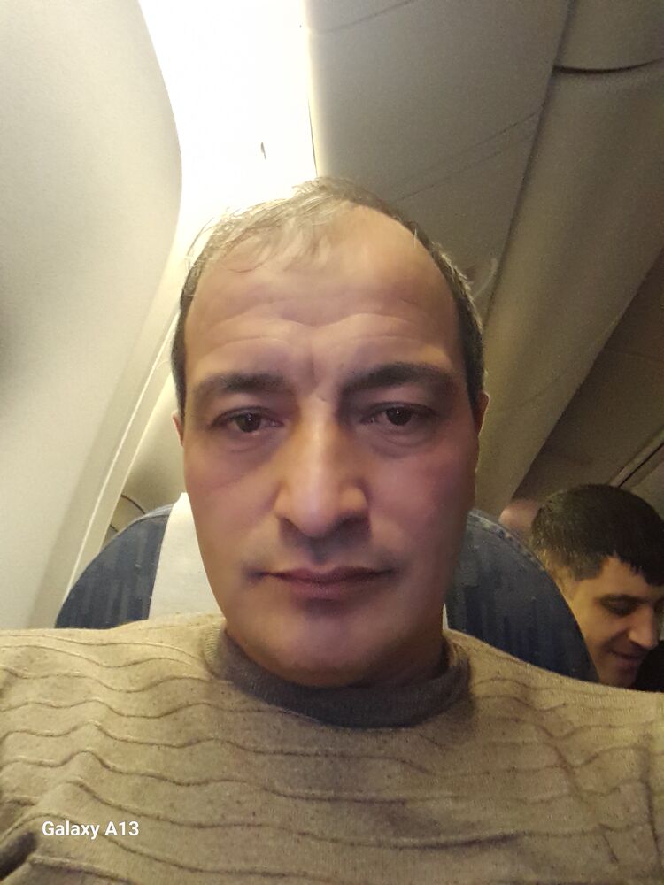  49874588  Bek, 45 ,    