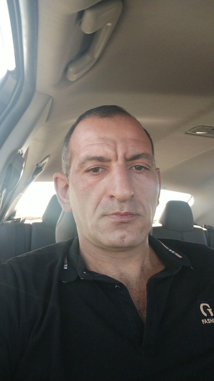  38117128  ARTUR, 47 ,    