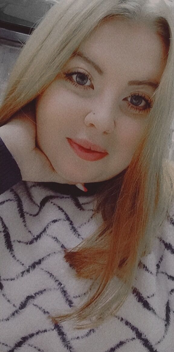  ,   Anna, 29 ,  