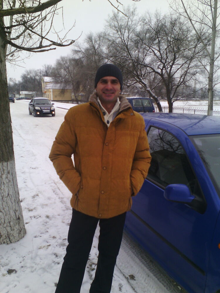  48953388  Andrei, 42 ,    