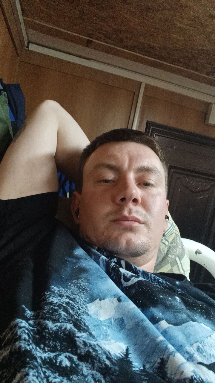  43217918  , 27 ,    