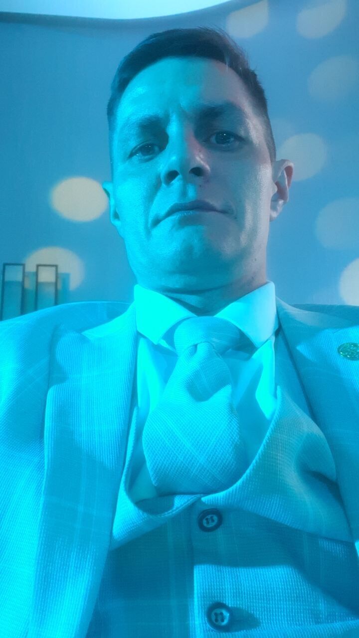 49789068   , 43 ,    