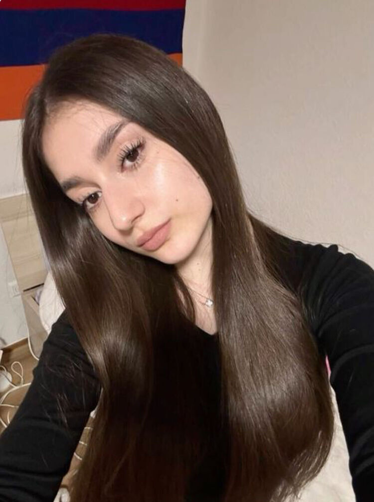  46020508  Amina, 19 ,    Minden