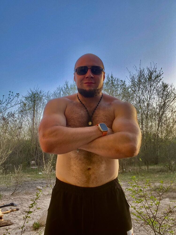  42617848  Gymging, 34 ,    