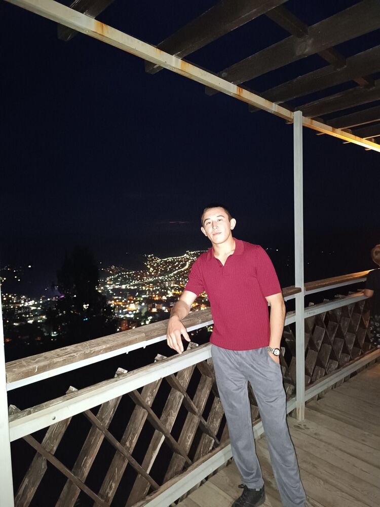  53371428  Aisur, 26 ,     