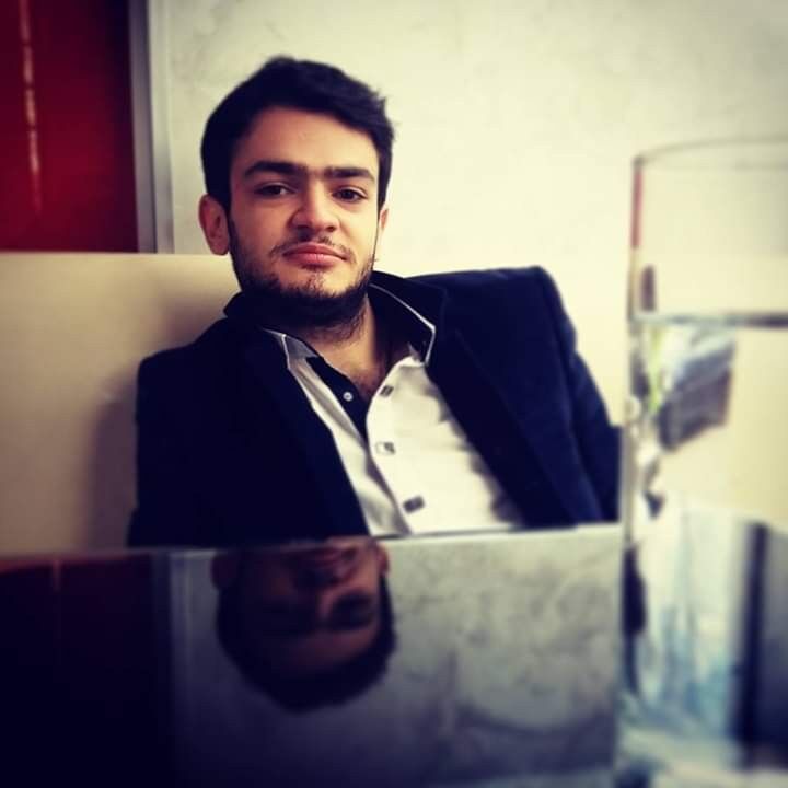  15206028  Aren, 31 ,    