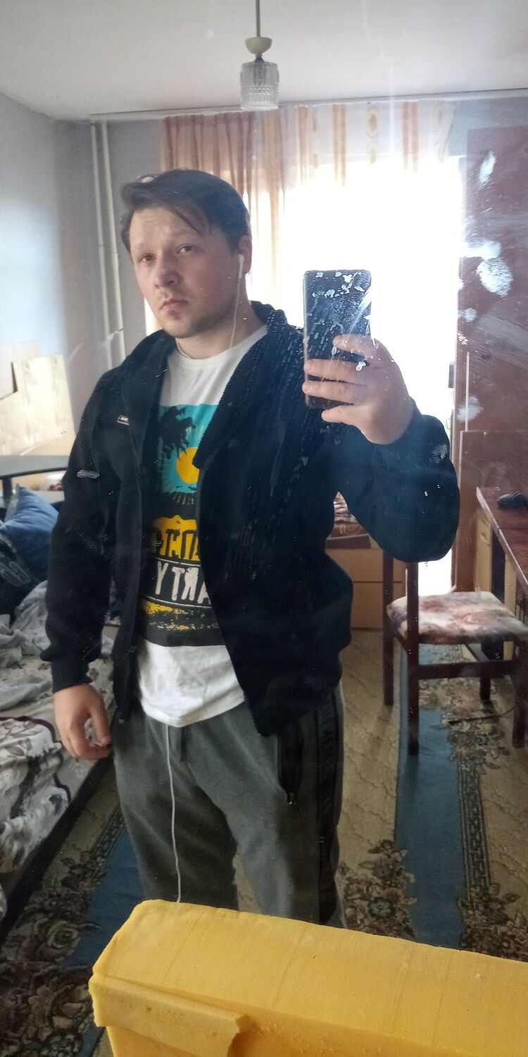  30326858  , 27 ,    