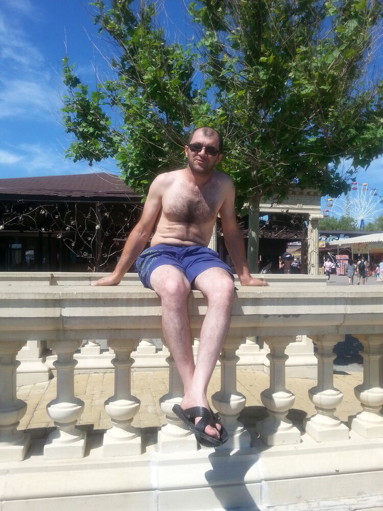  10780948  Georgi, 49 ,    