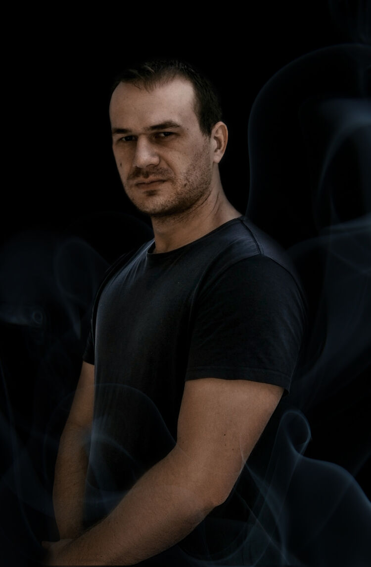  -,   Artyom, 39 ,   