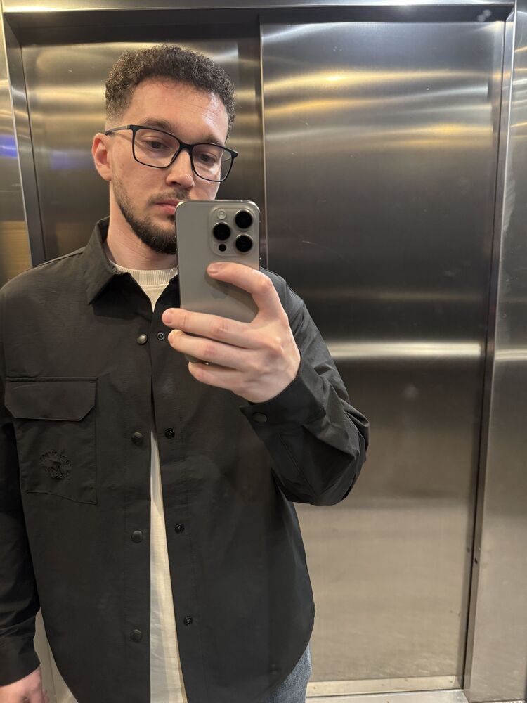  53413618  , 28 ,    