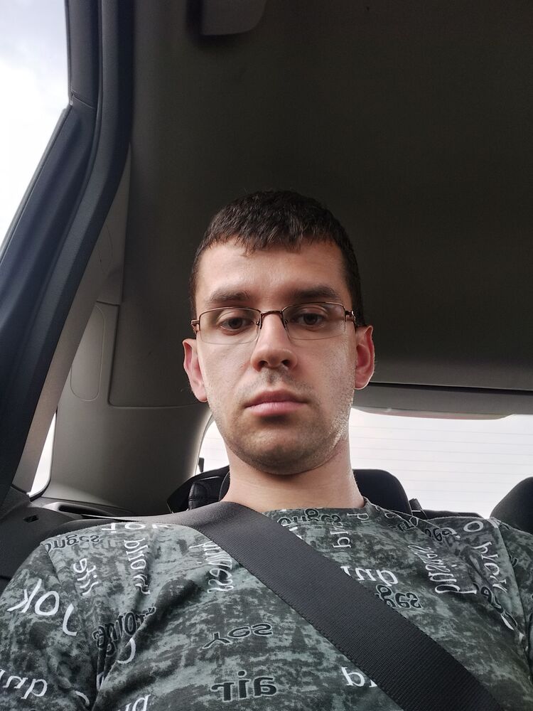  ,   Denis, 29 ,   ,   
