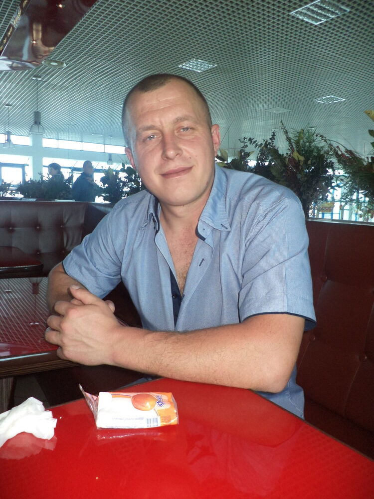  5751868  Vladimir, 41 ,    