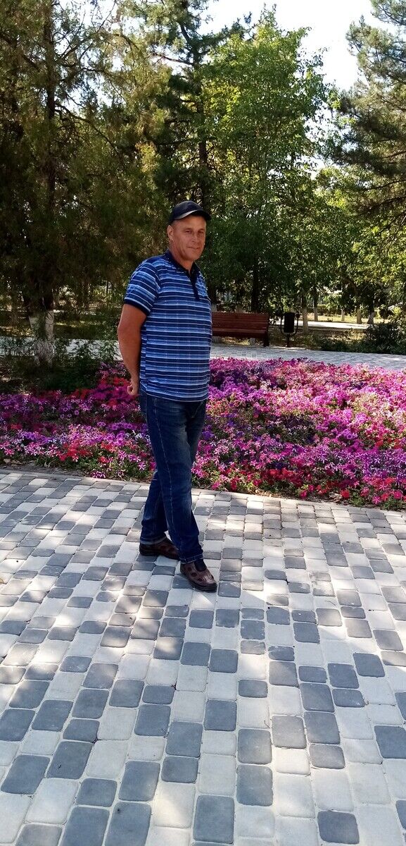  21837278  Ը, 54 ,    