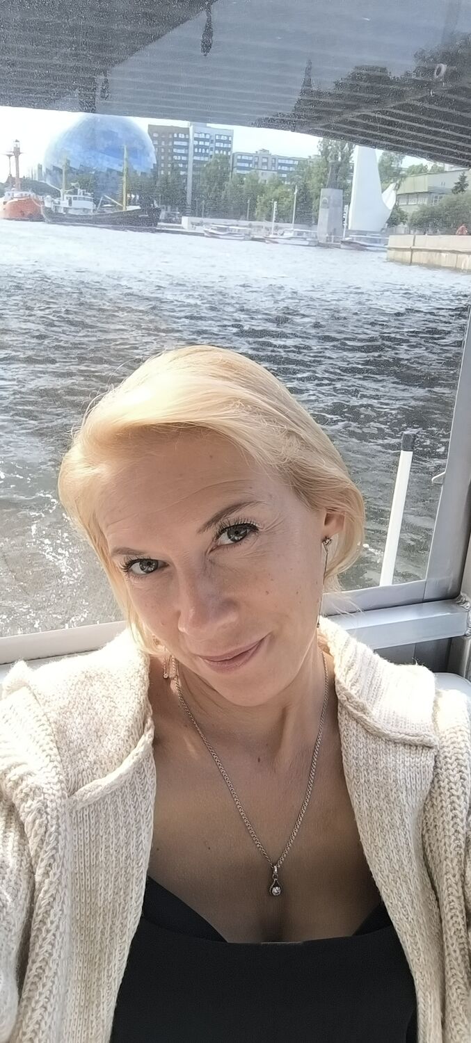  52663798  , 45 ,    -