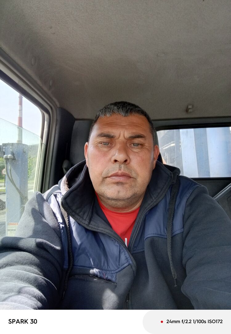  52908178  Isayev Aqil, 47 ,    