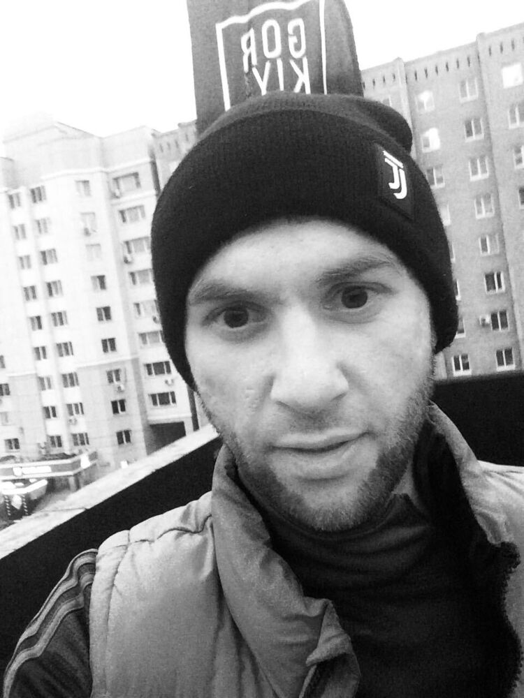  27457488  Maksim, 39 ,    