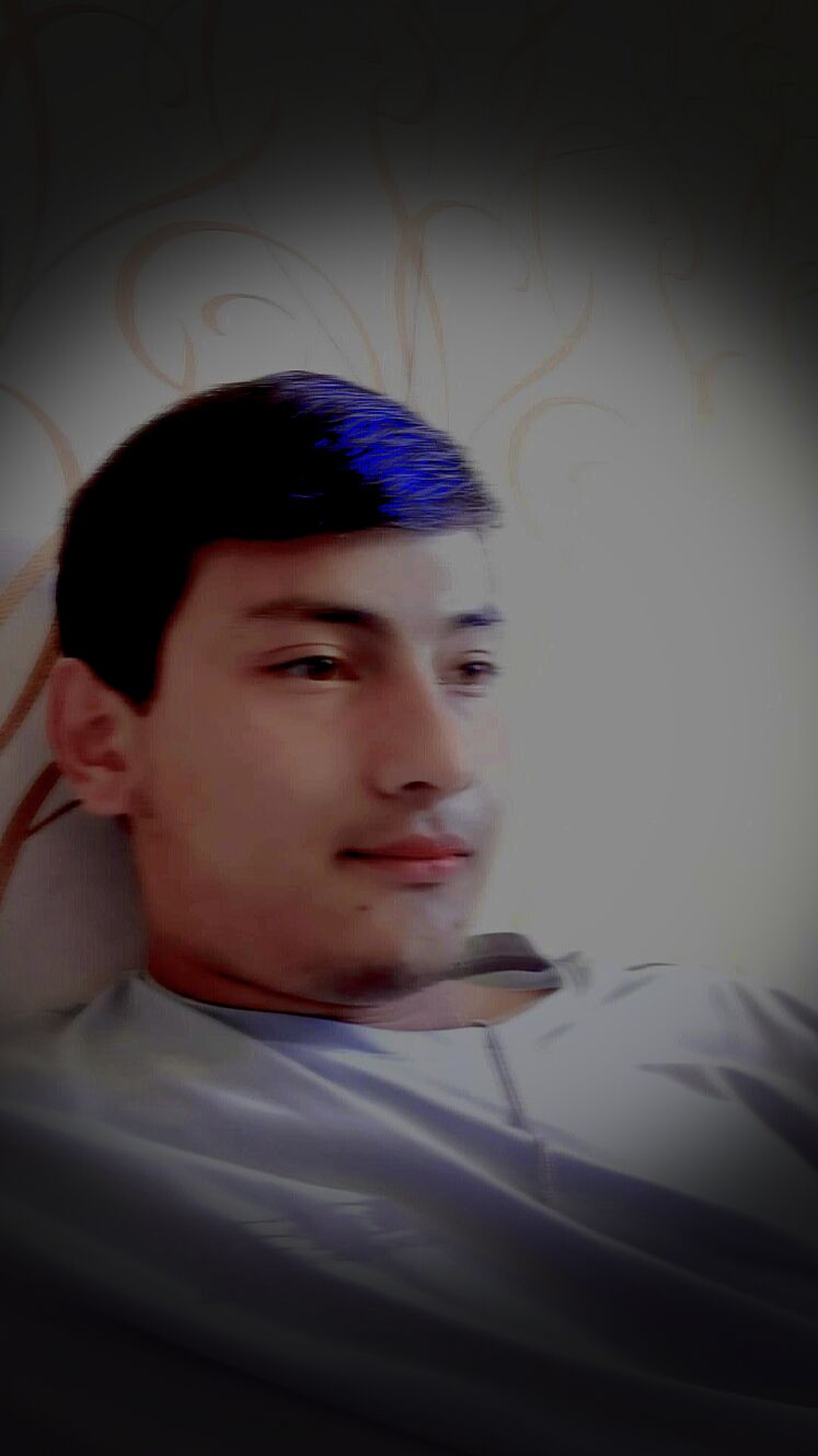  48256068  Ali, 20 ,    