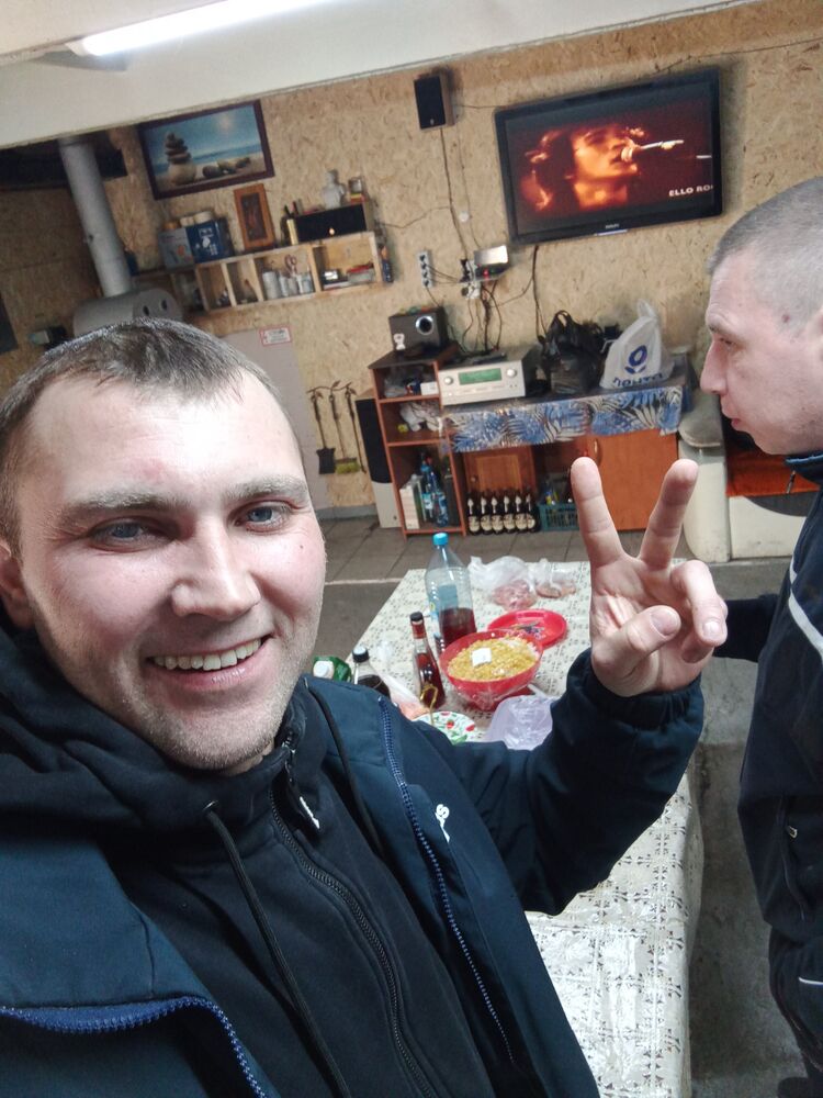  44304468   , 38 ,    
