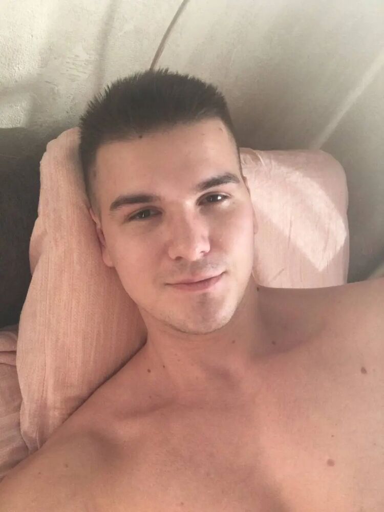  49663148  , 28 ,    