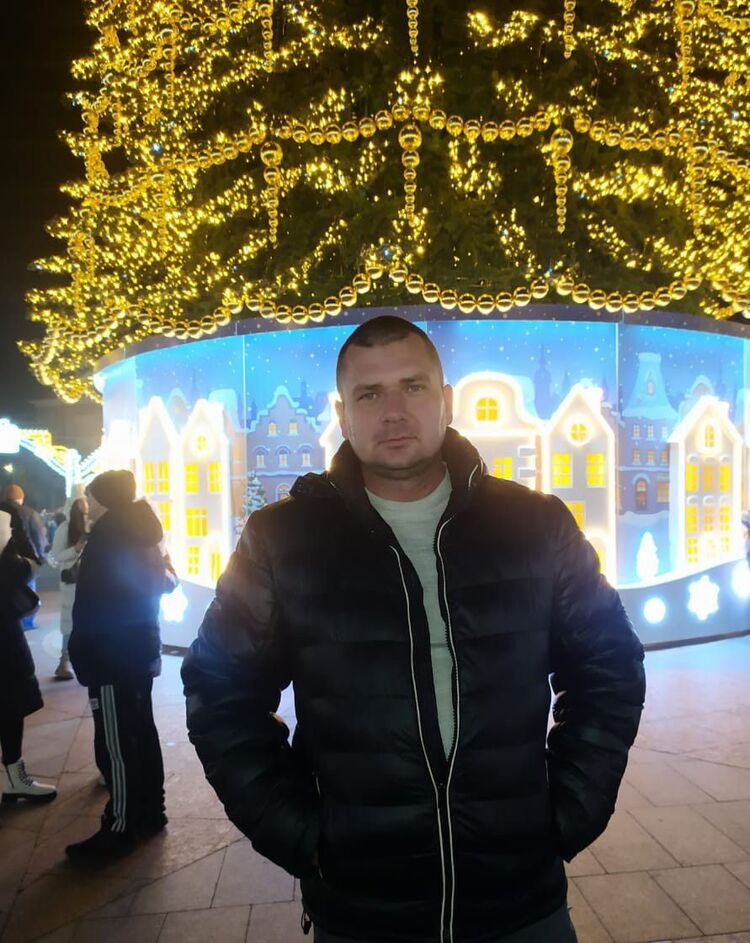  ,   Alexander, 42 ,   ,   