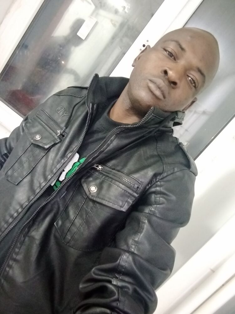  40177008  , 25 ,    N'djamena
