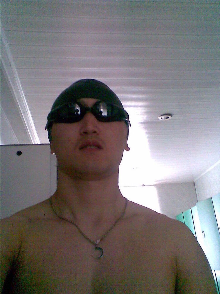  8974118  Arsen, 38 ,    