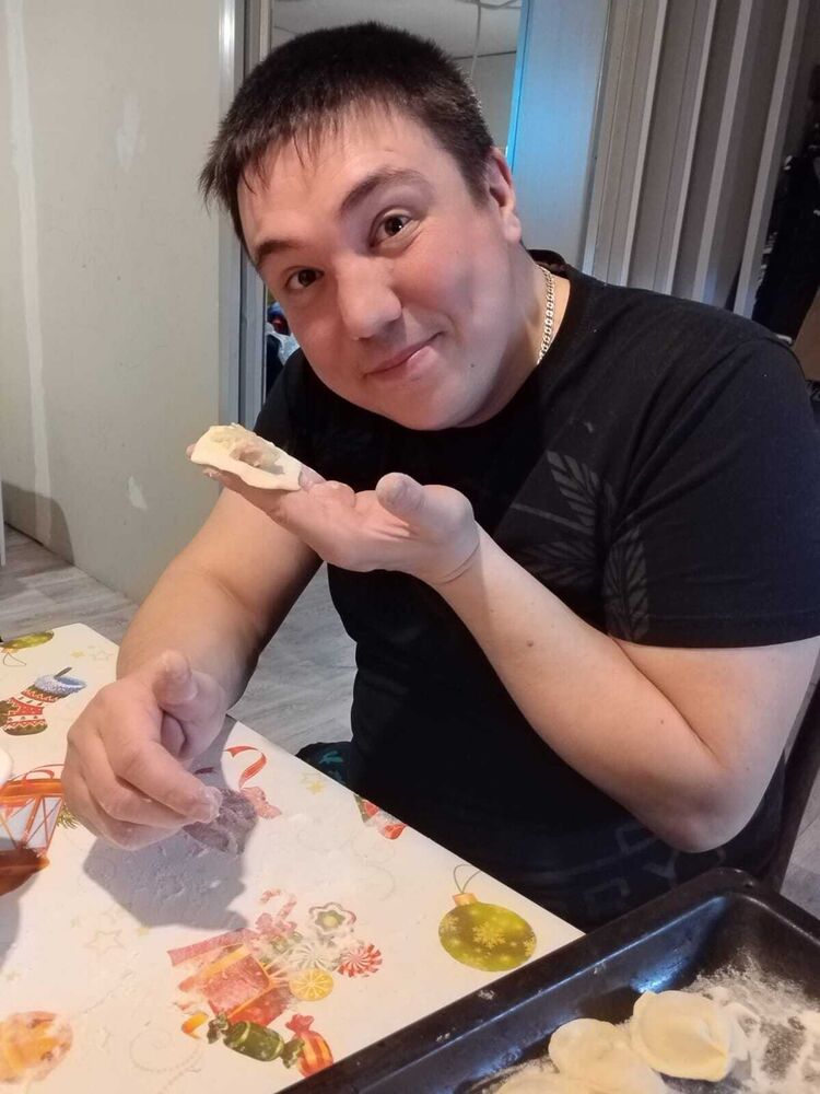  ,   Anton, 38 ,   ,   , c 