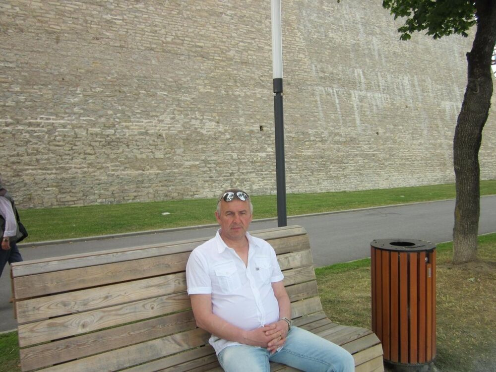  11722108  Vadim, 63 ,    