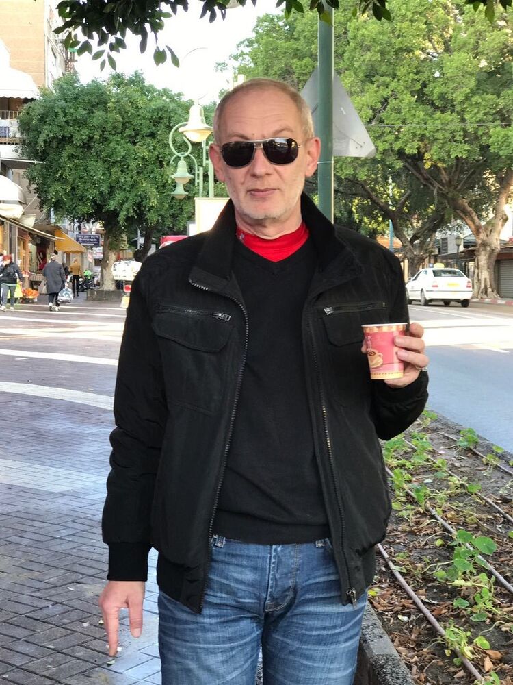  8881358  Farry, 65 ,    Rishon Leziyyon