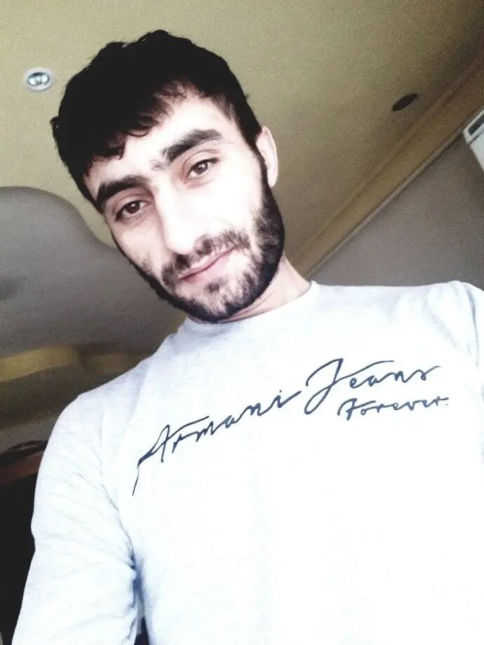  26963328  Gevorg, 34 ,    