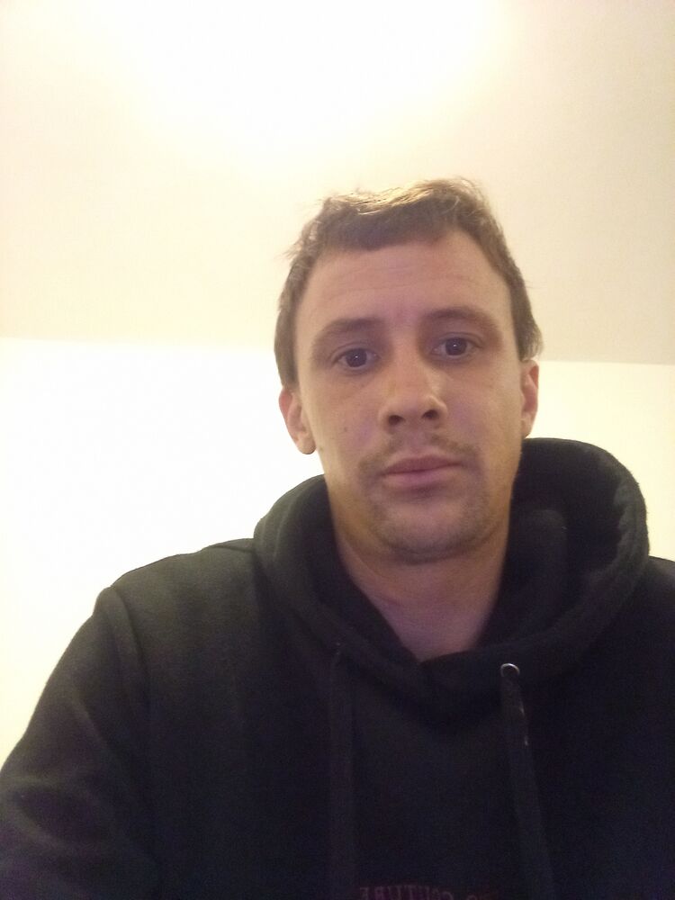  46857518  Mukola, 29 ,    
