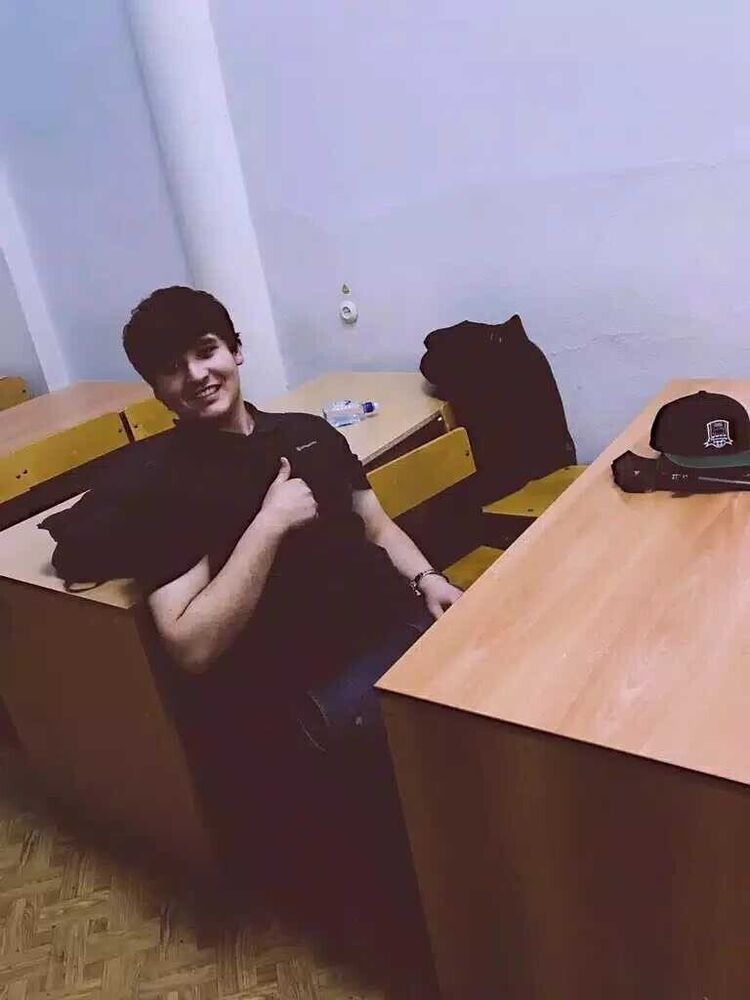  20657518  David, 32 ,    