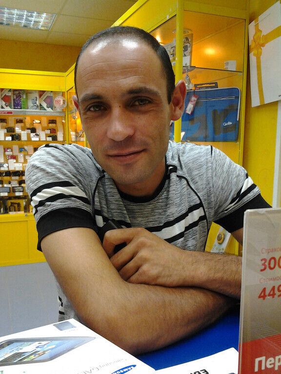  ,   Davit, 42 ,   ,   , c , 