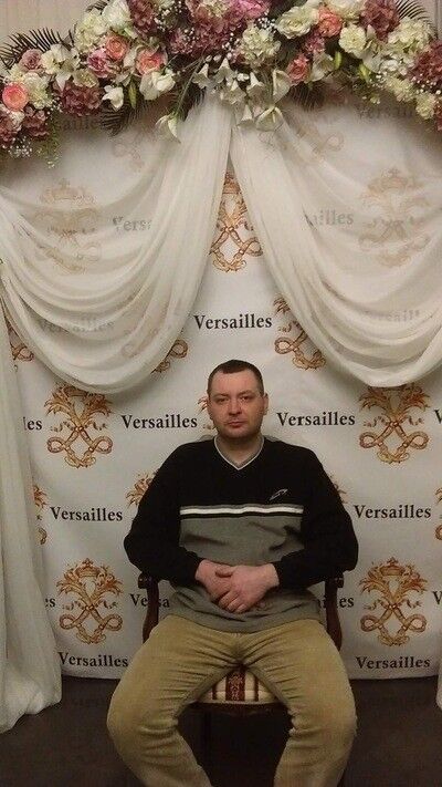  14652678  Sergiu, 40 ,    