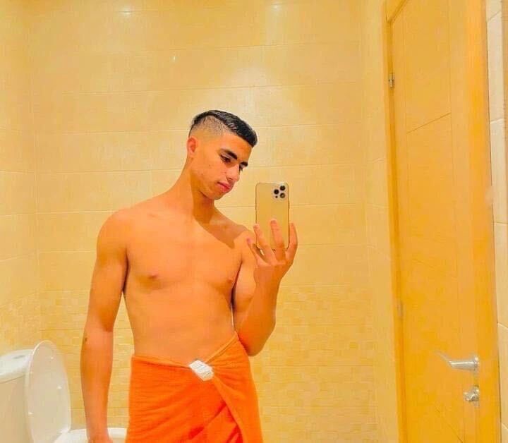  33640218  , 25 ,    