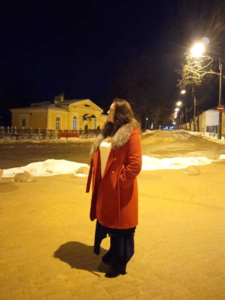  51045868  Elena, 39 ,    -