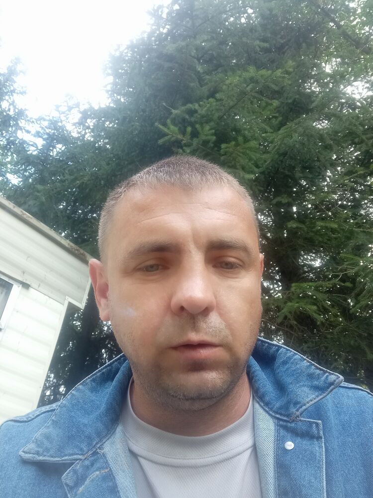  34134588  Valera, 40 ,    