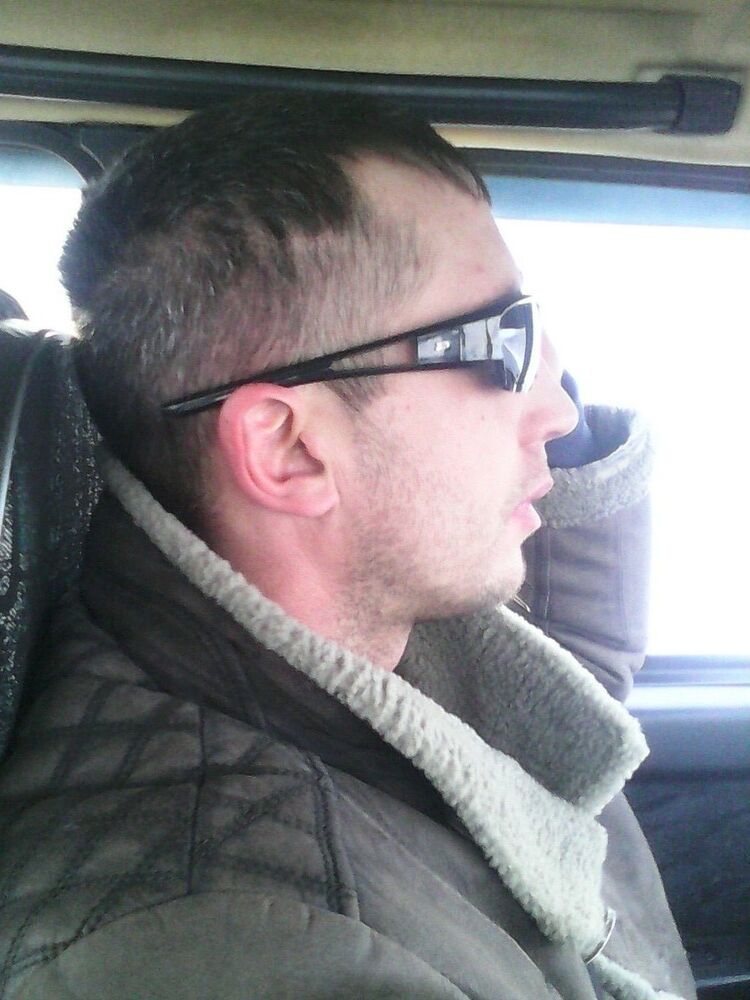  4091118  Sergei, 45 ,    