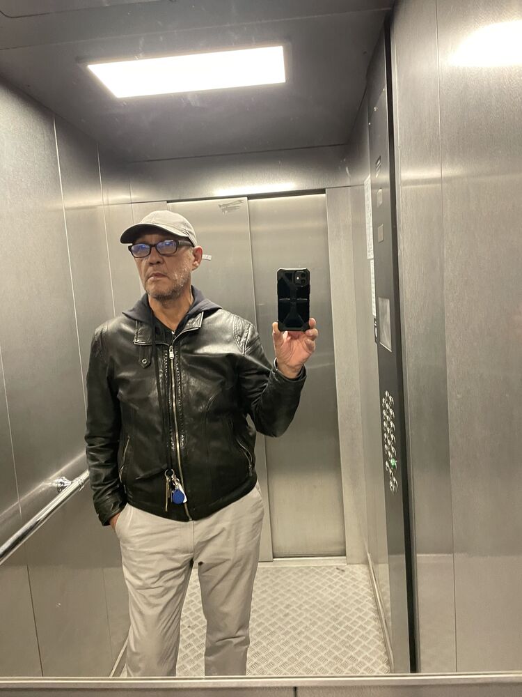  48107828  , 53 ,    