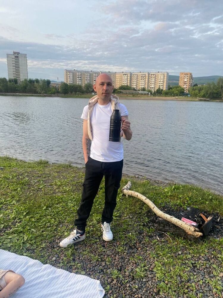  ,   VLADOSKIN, 32 ,   ,   