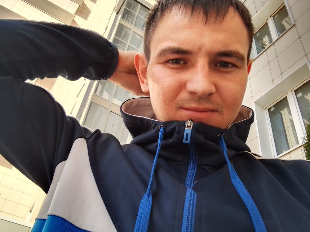  34095908  Dimitrii, 30 ,    