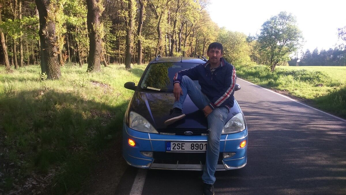  19432568  PETR, 54 ,    