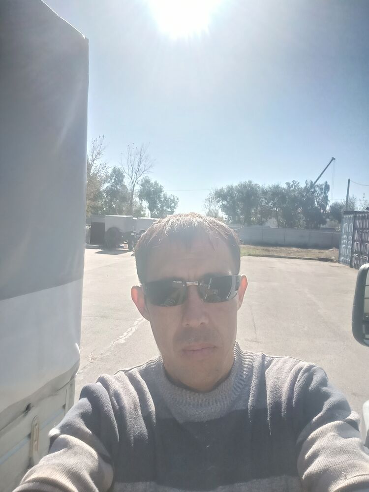  46587968  , 35 ,    