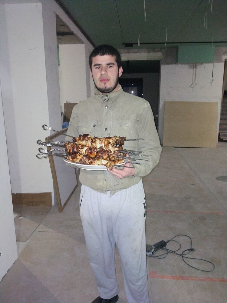  ,   Mustafo, 24 ,   ,   