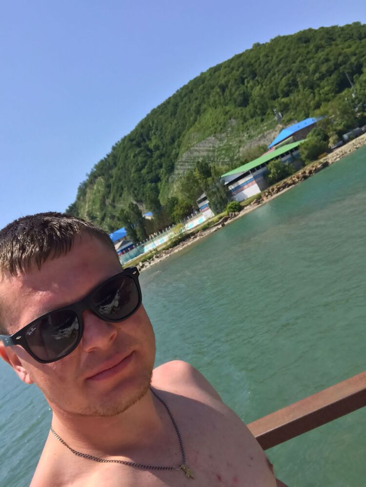  ,   Anton, 25 ,     , c , 