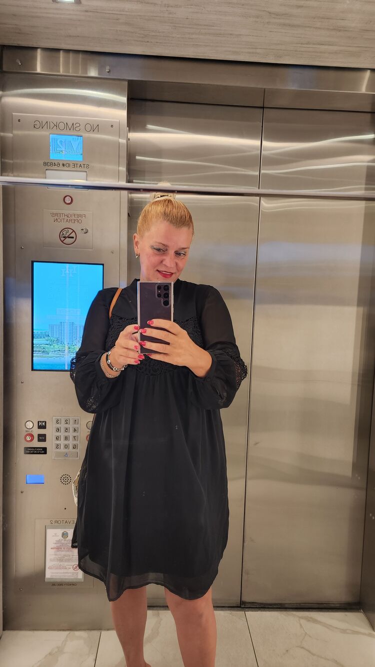  27371068  Tatyana, 50 ,    